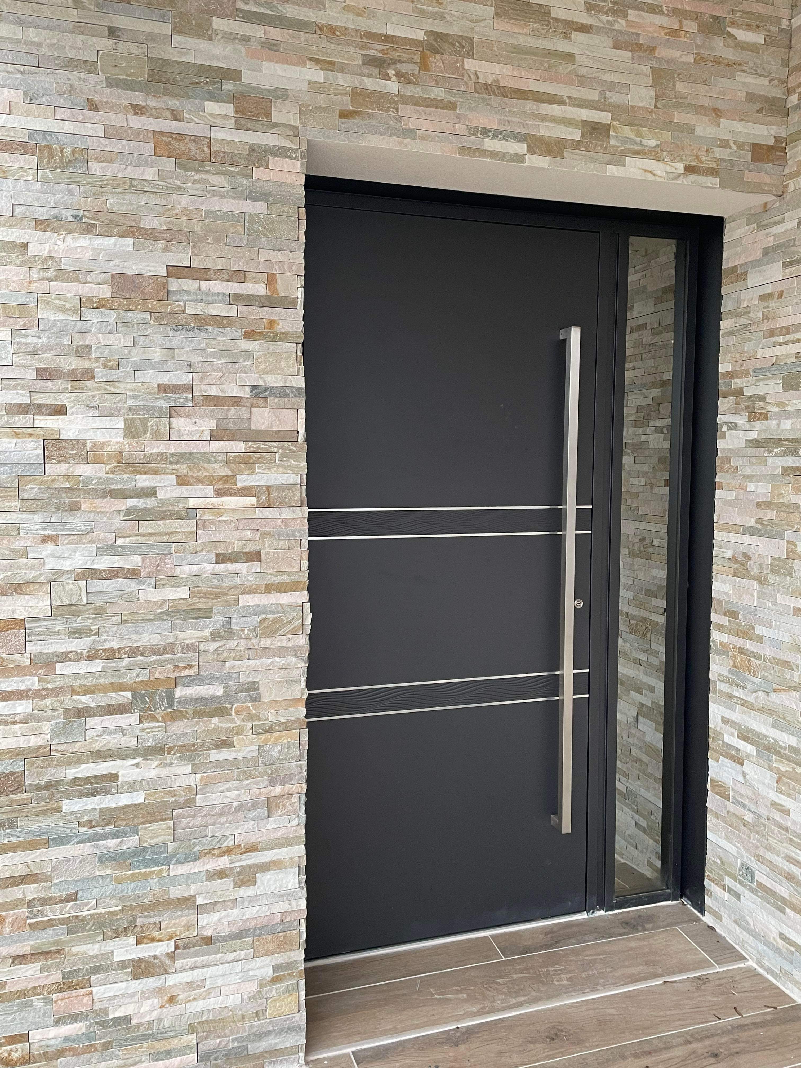 Brault Novalu Menuiserie Interieur Et Exterieur En Mayenne Porte D Entree En Aluminium Noir RAL 2100 Sable