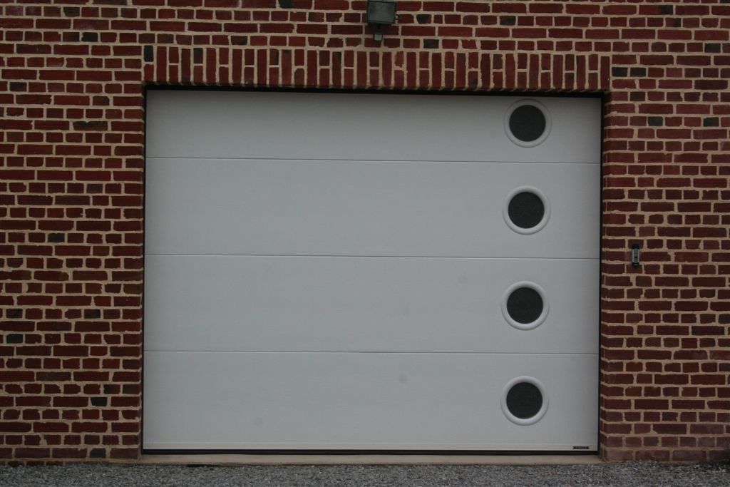 Brault Novalu Menuiserie Interieur Et Exterieur En Mayenne Lisse Avec Hublots Sr 4