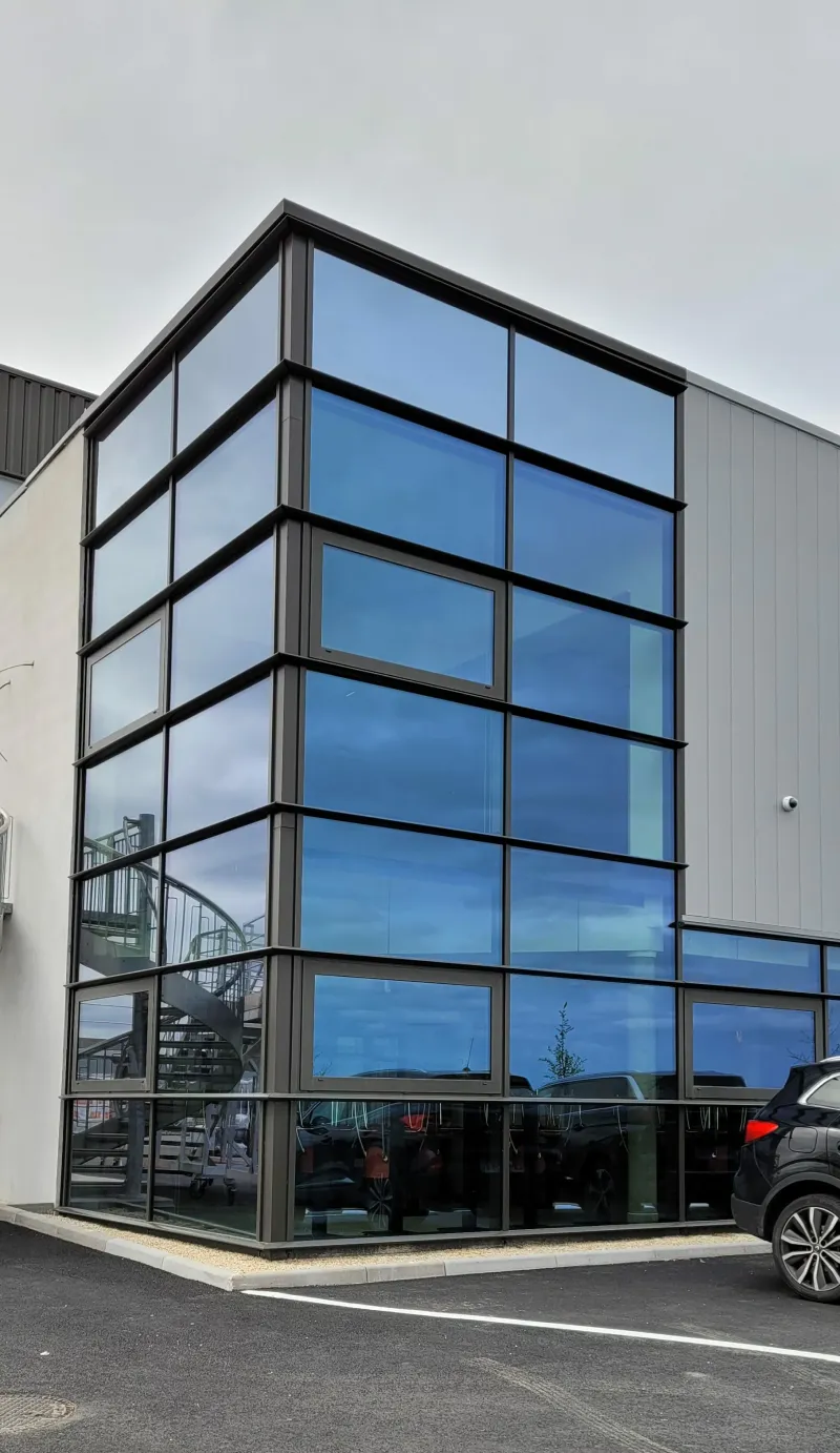 Brault Novalu Menuiserie Interieur Et Exterieur En Mayenne Murs Rideaux 1